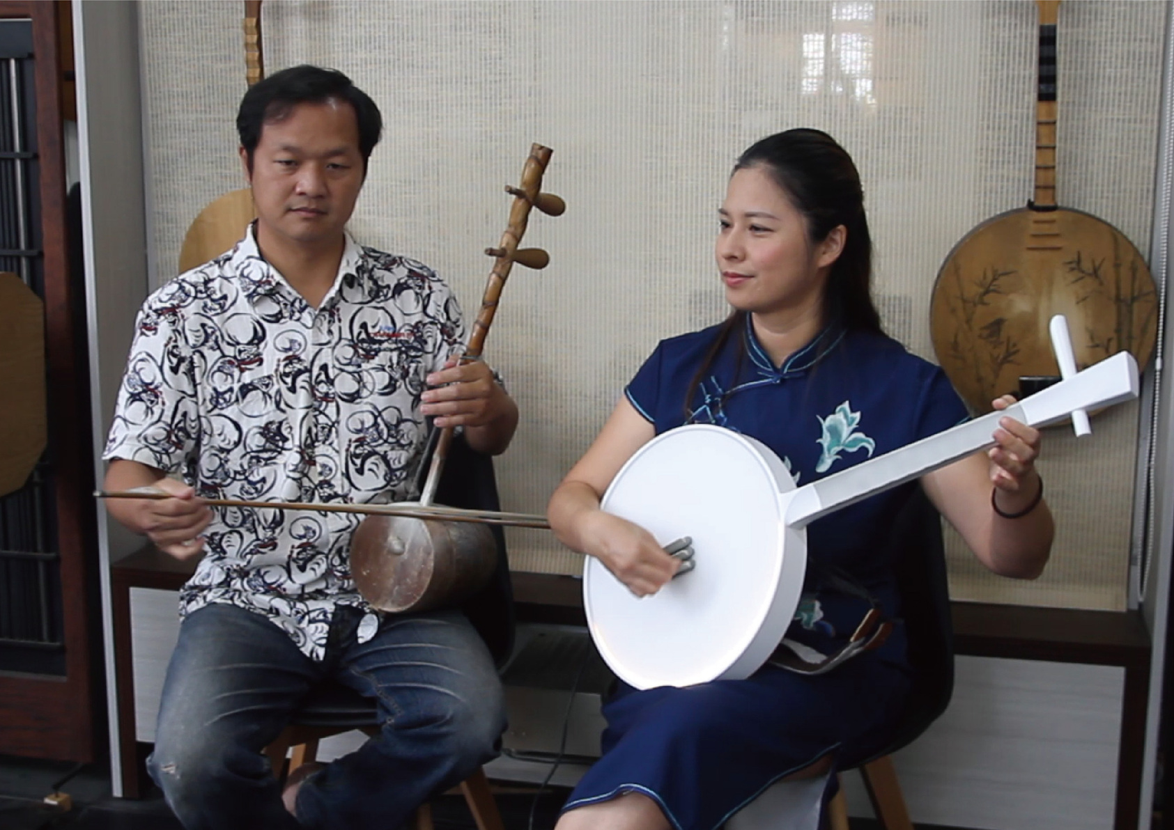 台灣傳統樂器革新-新月琴-5